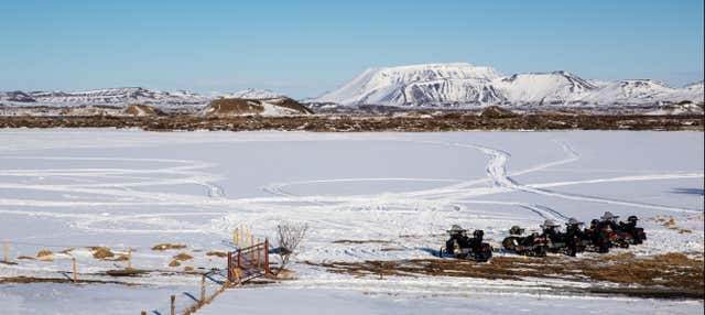 Paseo en moto de nieve por el lago Mývatn