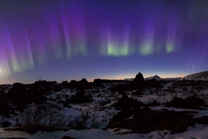 Aurora boreal sobre Islandia